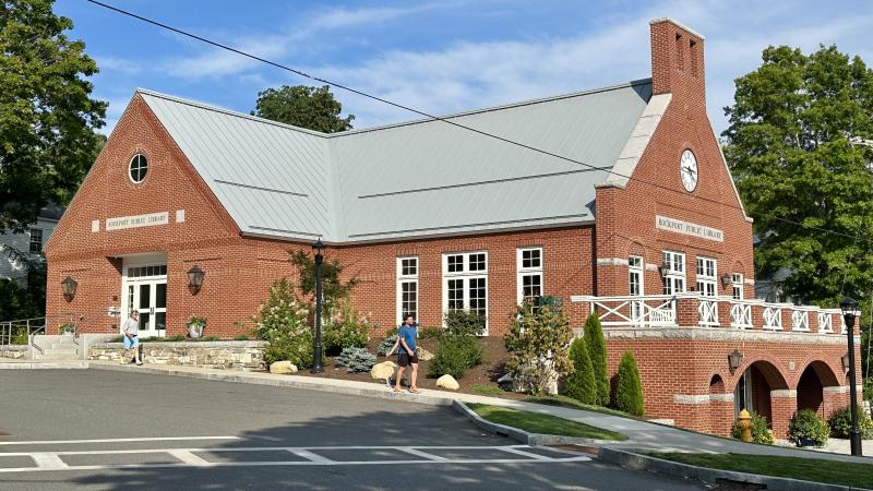 Rockport closing on sale